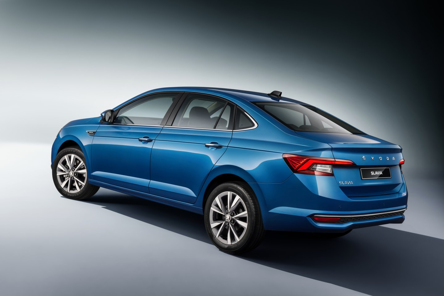 Space Without Boundaries